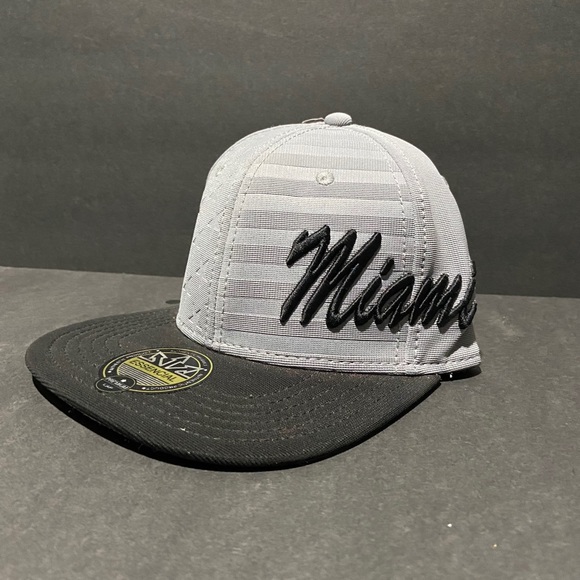 Hat bundle - Picture 5 of 5